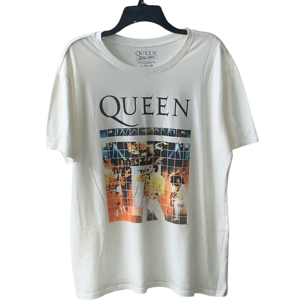 Queen Graphic Tee